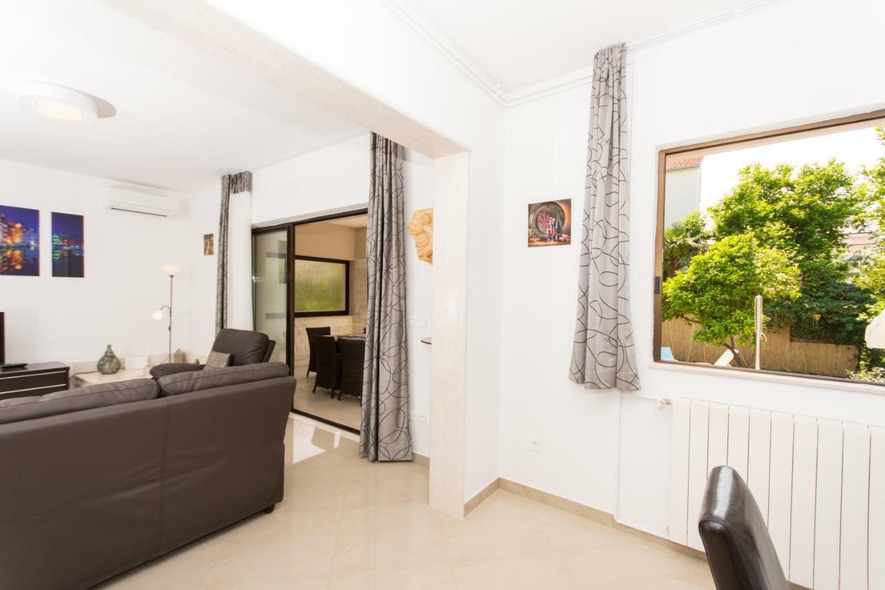 טרוגיר Holiday Home Ruzmarin מראה חיצוני תמונה