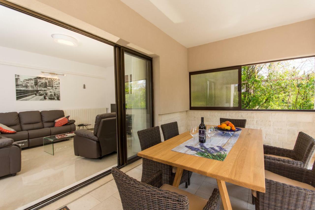 טרוגיר Holiday Home Ruzmarin מראה חיצוני תמונה